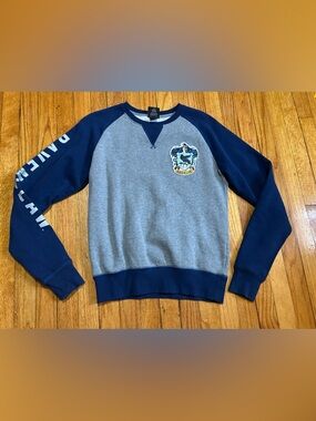 Universal Studios Wizarding World of Harry Potter Ravenclaw Sweater Size S